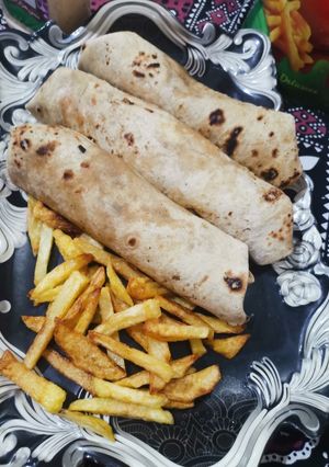 A picture of Chicken chapati roll.