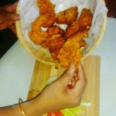 Buttermilk fried Chicken A picture of Buttermilk fried Chicken.