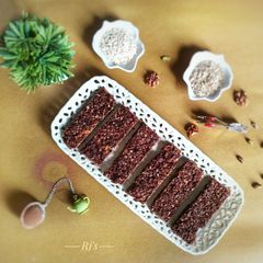 A picture of Millet Chocolate Granola Bars.