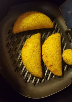 Una foto de Empanadas de plátano y queso 🧀🤤