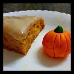 Pumpkin cake A picture of Pumpkin cake.