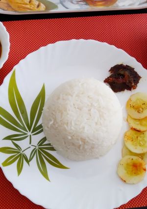 A picture of Simple egg thali.