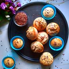 बनाना मफिन्स (banana muffins recipe in hindi) রেসিপির প্রধান ছবি