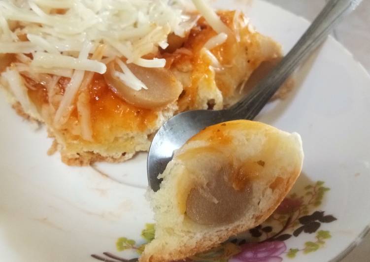 12. Pizza Pan (Bolognese Chicken Flavour with Cheddar Cheese)