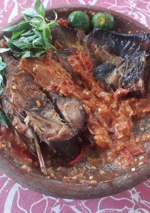 Foto resep Sambel penyetan ikan asap
