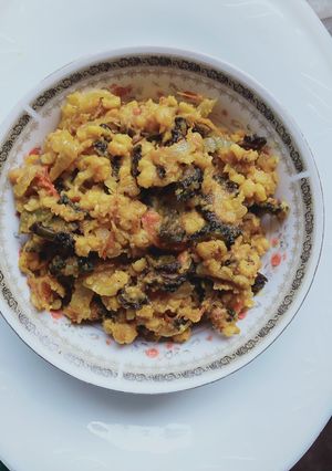 A picture of Daal karele.