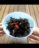 Rong biển cháy tỏi ớt