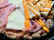 Una foto de pizza integral sin levadura
