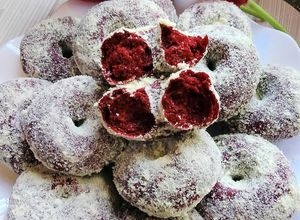 Gambar Donat Red Velvet Susu