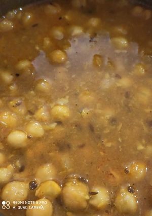A picture of White chole.
