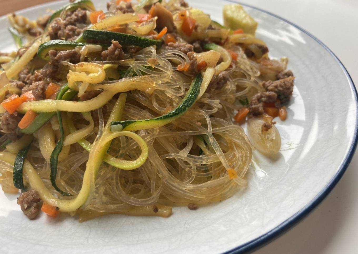 Soun goreng zuchini serut dan daging giling