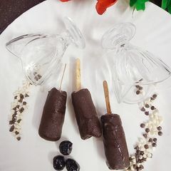 A picture of Oreo double layer chocolate bar.