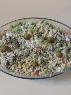 عکسی از دستور سالاد ماکارونی گیاهی