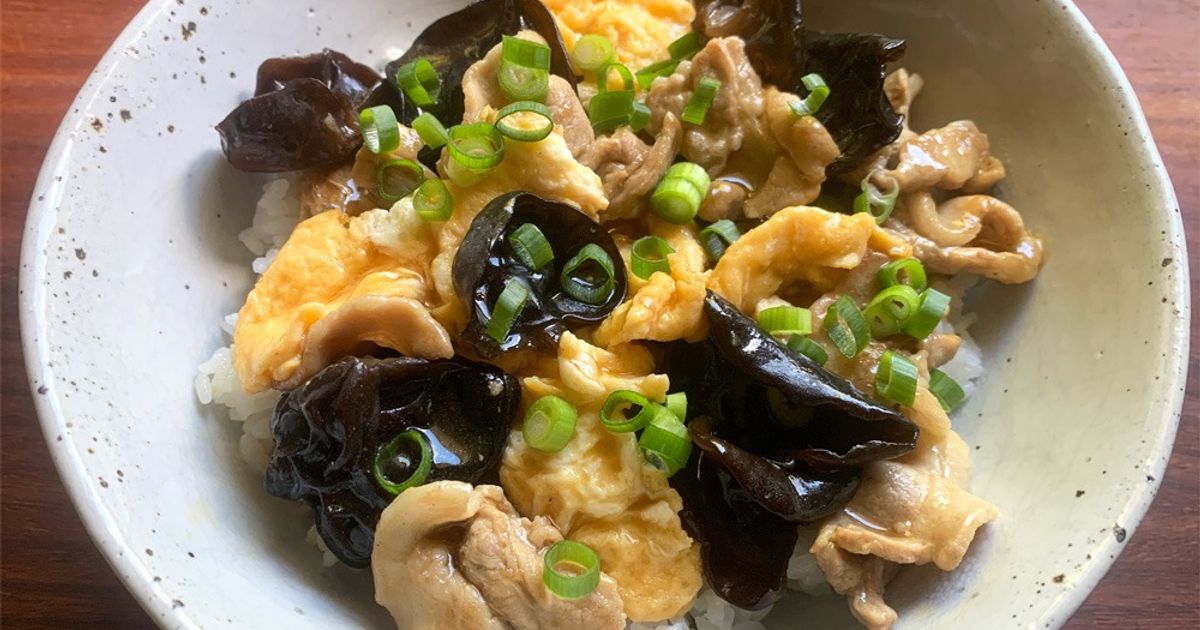 Pork, Black Fungus & Egg Rice Bowl Recipe by Hiroko Liston - Cookpad