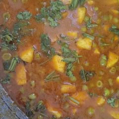 A picture of Peas and paneer veg.