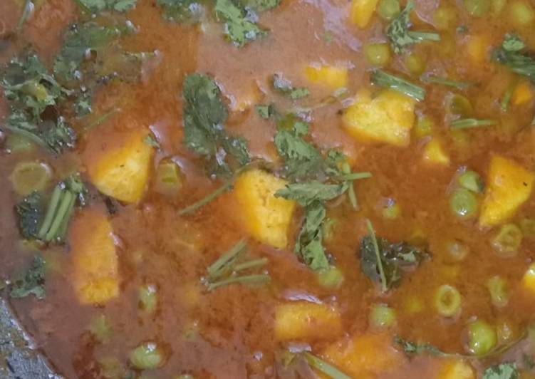 Easiest Way to Prepare Homemade Peas and paneer veg