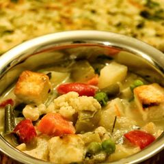 A picture of Navratan korma.