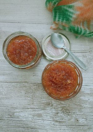 A picture of Ginger marmalade.