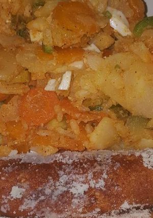 Foto principal de Ensalada al pimentón con flamenquines de salchicha de soja