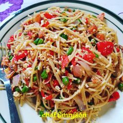 A picture of Stir fry spaghetti.