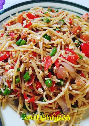 A picture of Stir fry spaghetti.