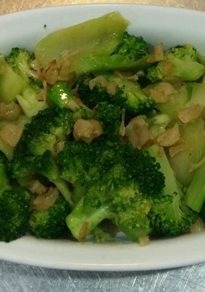 Foto resep Tumis brocolli dgn dried scallop