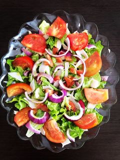 Una foto de Ensalada fácil con pechuga de pavo