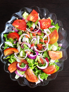 Una foto de Ensalada fácil con pechuga de pavo