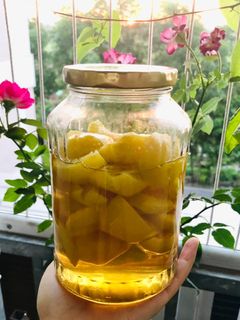 Hình của món Đào ngâm đường phèn.