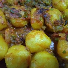 A picture of Dum aaloo.
