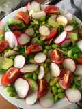 Insalata di edamame e ravanelli