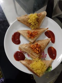 આલુ ટોસ્ટ સેન્ડવીચ(Aloo Toast sandwich Recipe In Gujarati) રેસીપી મુખ્ય ફોટો