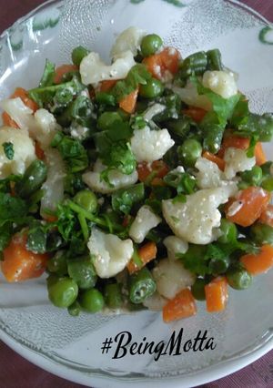 A picture of Boiled mix vegetables.