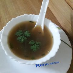 A picture of Lemon and coriander soup.