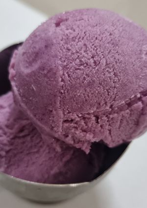 A picture of Jamun ice cream.