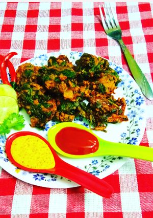 পালং পাকোড়া রেসিপির প্রধান ছবি