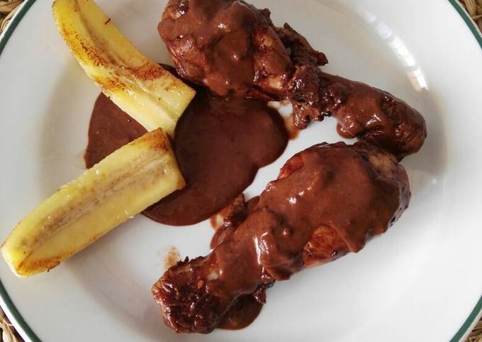 Muslos de pollo al chocolate con plátano Receta de hoy_cocina_lisson  (Pilar) - Cookpad