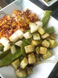 Una foto de Ñame con verduras y tofu