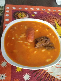 Una foto de Judía blanca con chorizo y morcilla
