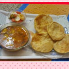 A picture of Poori Aloo.