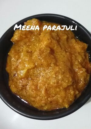 A picture of Paneer with kaju gravy.