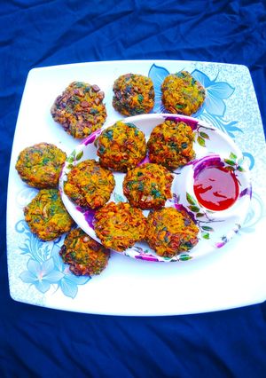 सहजन फूल के पकौड़े(sahjan fool k pakode recipe in hindi) रेसिपी मुख्य फोटो
