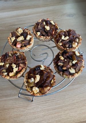 Una foto de Mini pie de manzana