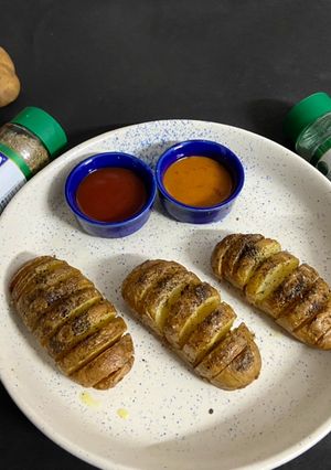 A picture of Hasselback Potato.