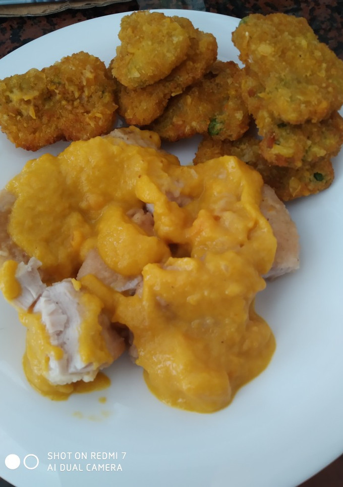 Una foto de Solomillo de pavo en salsa de manzana y zanahoria