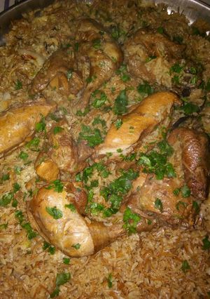 صورة لوصفة مقلوبه بالزهره والباذنجان