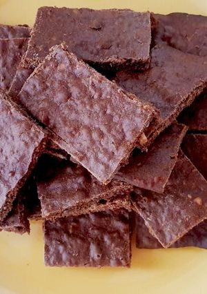 Una foto de Brownies proteicos de chocolate (sin huevo)