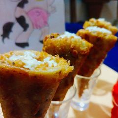 A picture of Paneer_filled_Roti_Cones.