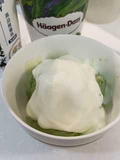 抹茶冰淇淋+無糖優格 的食譜成品照片