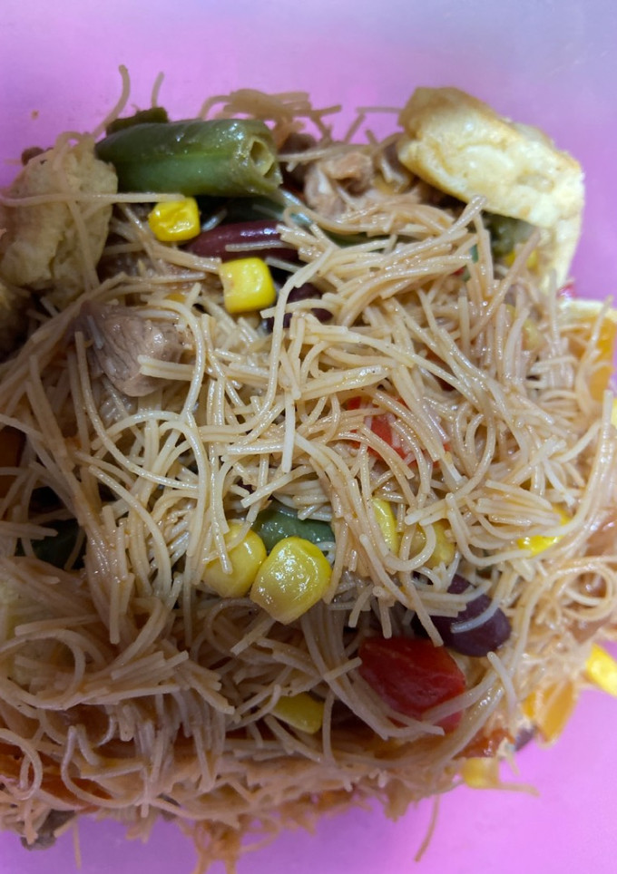 Una foto de Fideos de arroz y soja